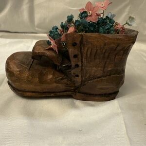 Rustic Brown Boot Planter/Decor with Flowers